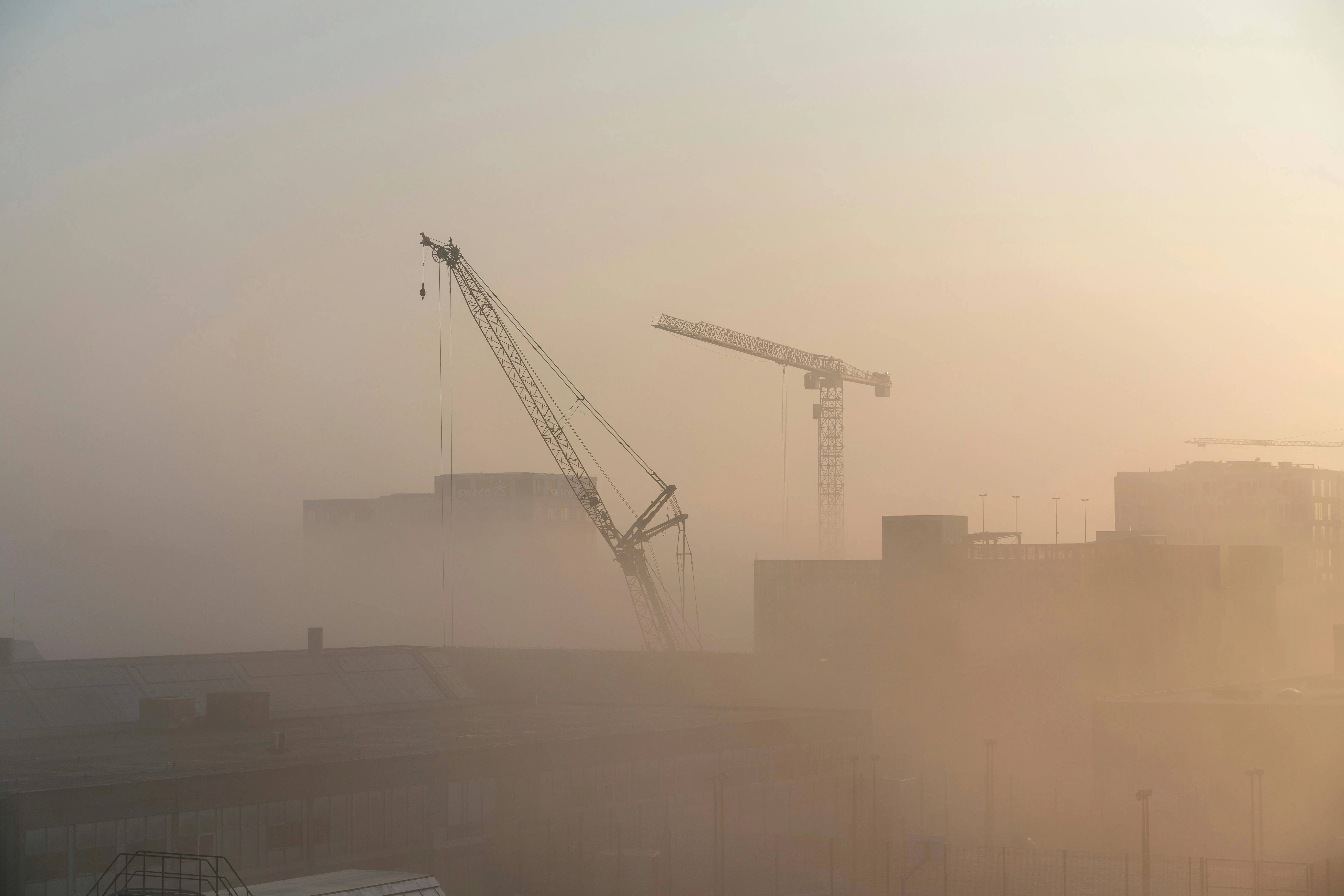 Background Konstruksi